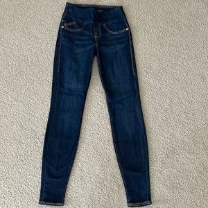 Rock and republic pull on jeans